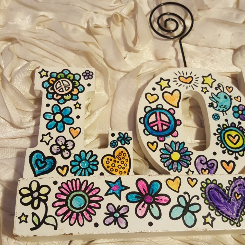 Paper Clip Decor - Love Sign - Picture 2 of 9